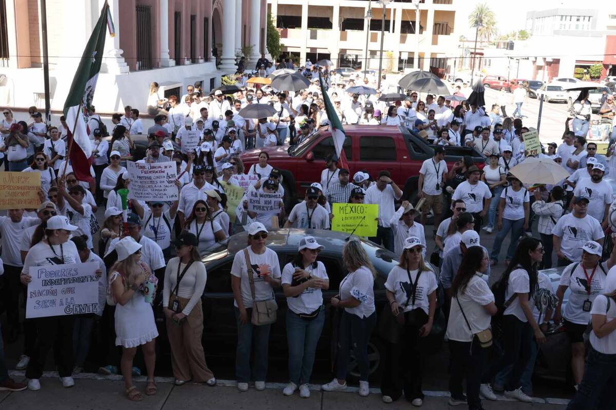 Trabajadores del Poder Judicial exigen diálogo sobre la Reforma Judicial en manifestación frente a Palacio de Gobierno