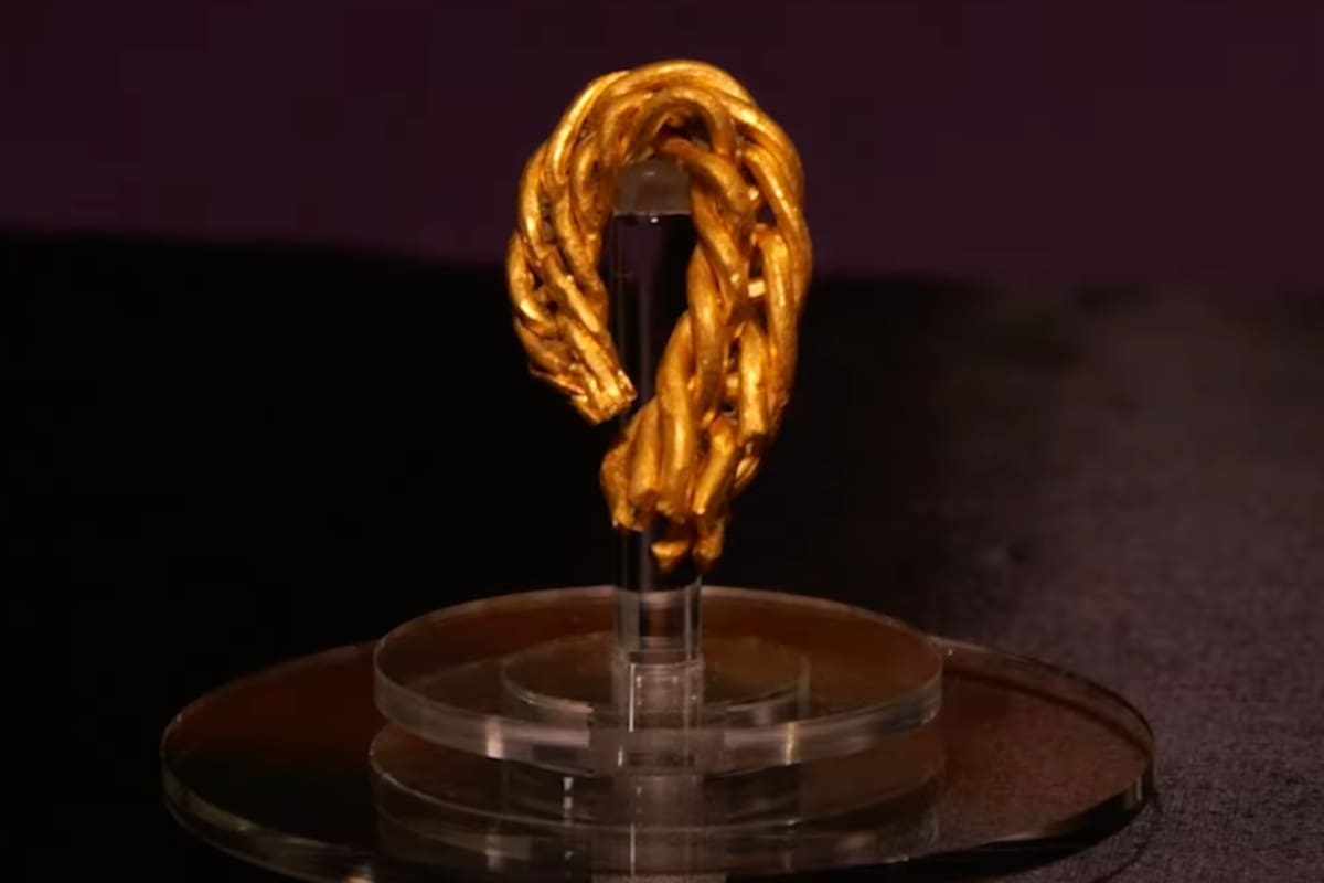 Brazalete dorado de la era vikinga es hallado en la Isla de Man