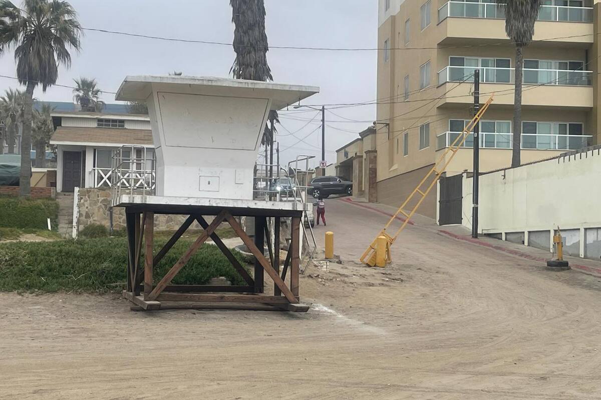 Alertan sobre alto oleaje de hasta 3 metros en Rosarito