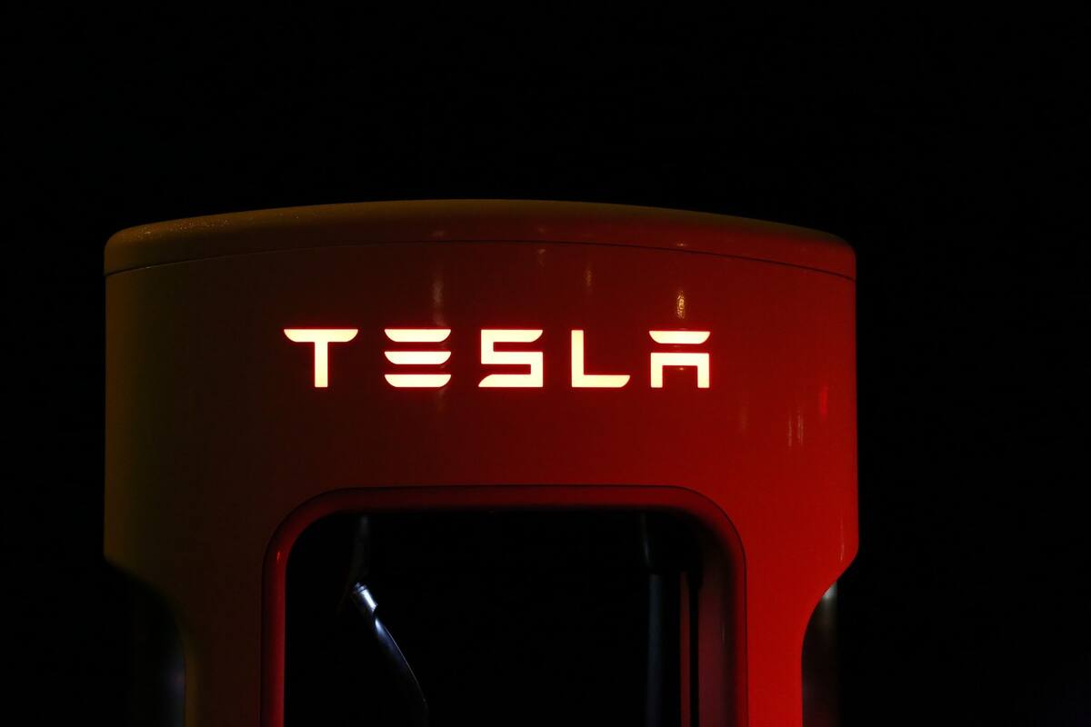 Tesla celebrará pronto Día de la Inteligencia Artificial