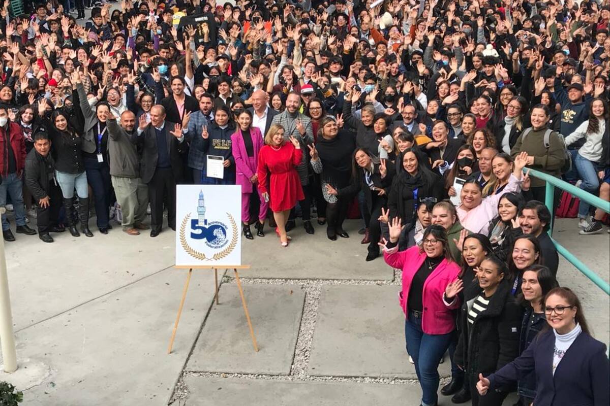 Celebra ‘La Lázaro’ el 49 aniversario de su federalización