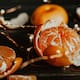 Para qué sirve combinar vinagre y cáscaras de mandarina y qué beneficios tiene