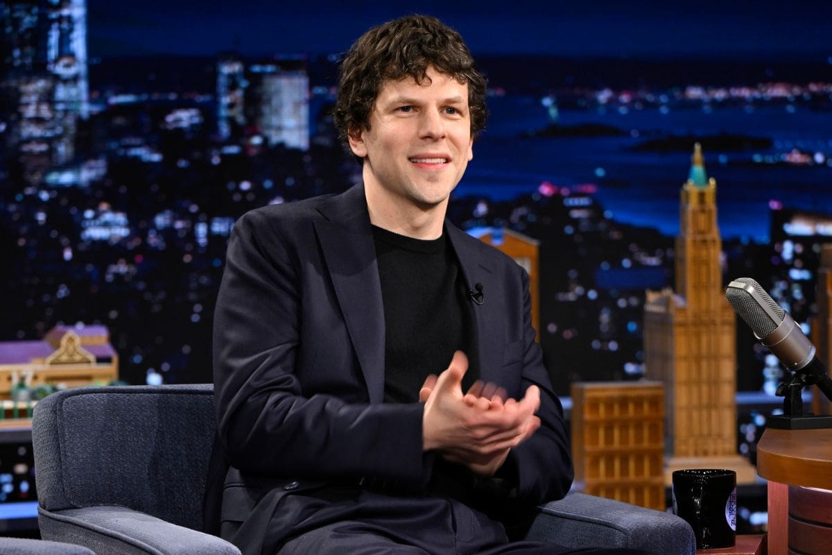 Jesse Eisenberg donará un riñón a un desconocido y pausará su carrera temporalmente, calificó la decisión como una “obviedad”