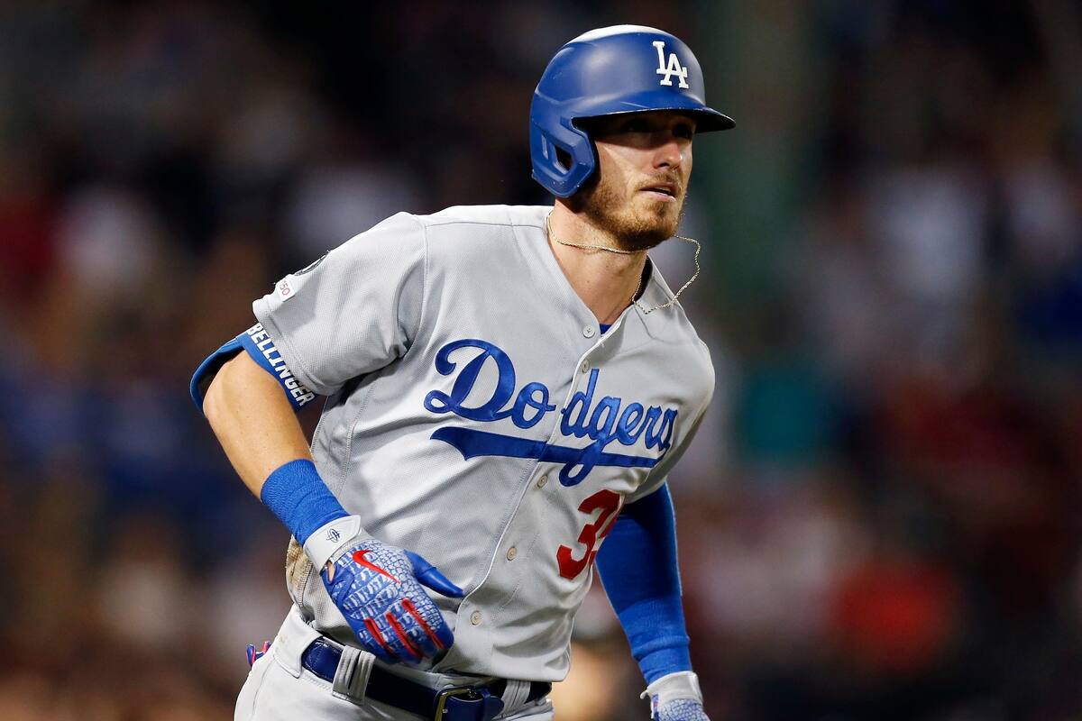 Cody Bellinger arremete contra Astros de Houston