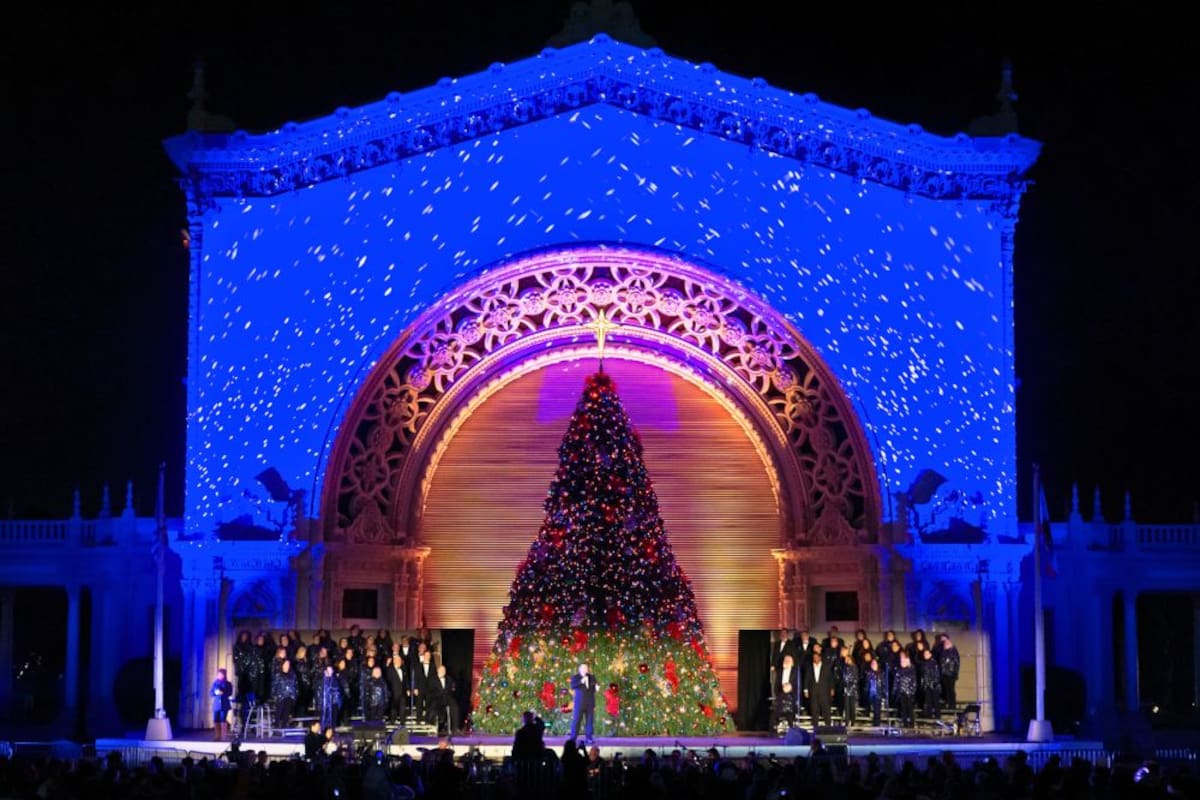 Ofrecen viajes gratis hacia December Nights en Parque Balboa