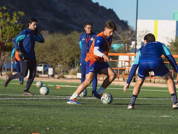 Visitan Cimarrones a Leones Negros en Liga Premier