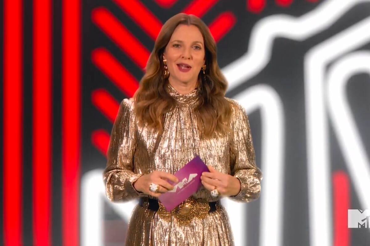 Se fija Drew Barrymore nueva meta como anfitriona de talk show