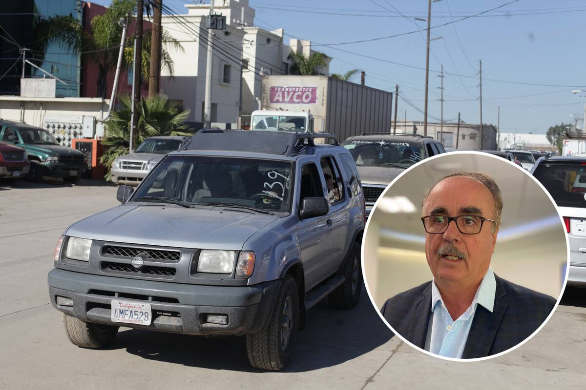Importadores dejan varados en EU más de mil autos