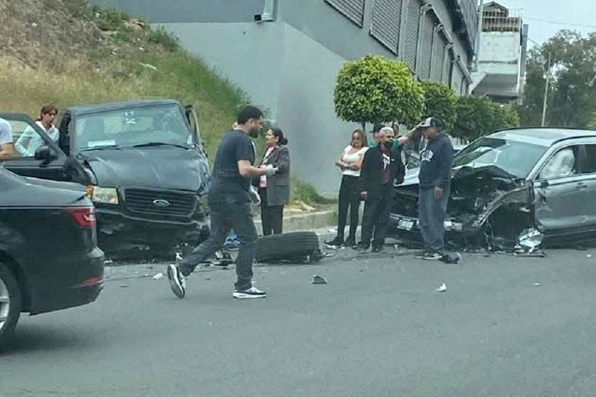 Aparatoso accidente se registra en El Guaycura