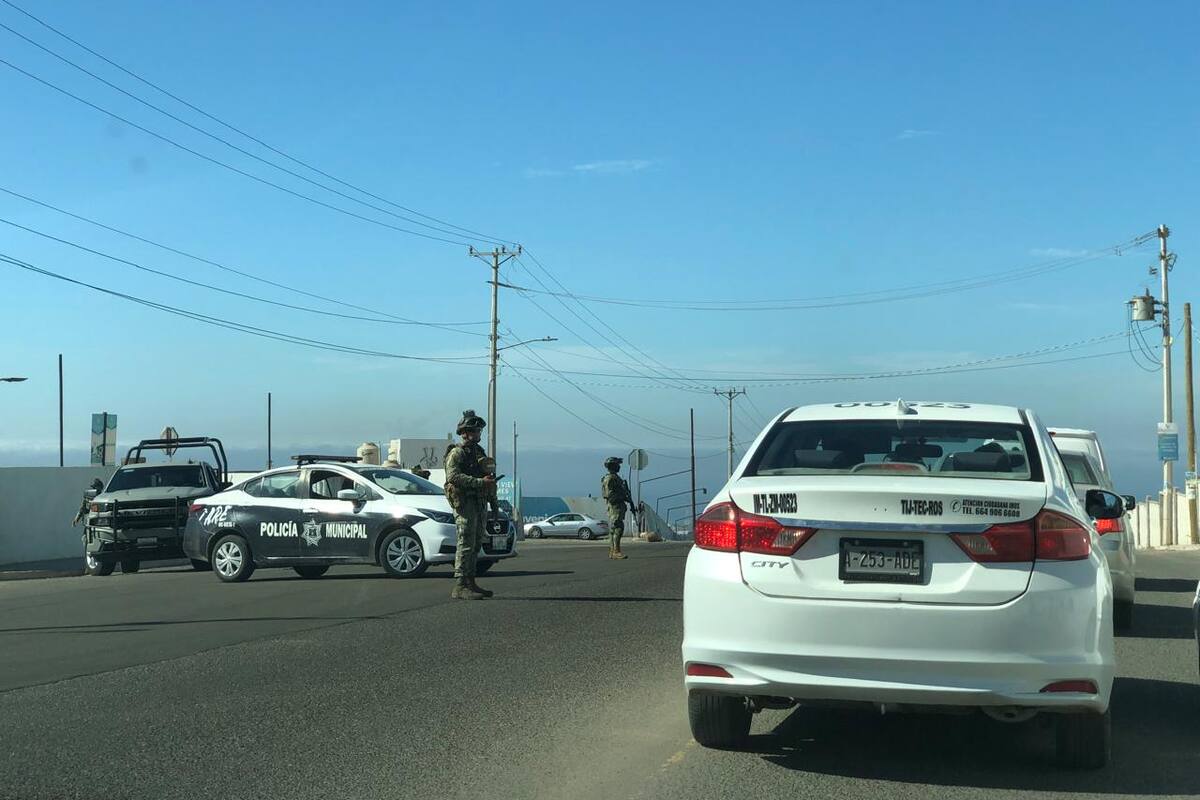 Realizan ´retén de rutina´ en la entrada principal de la colonia Cumbres
