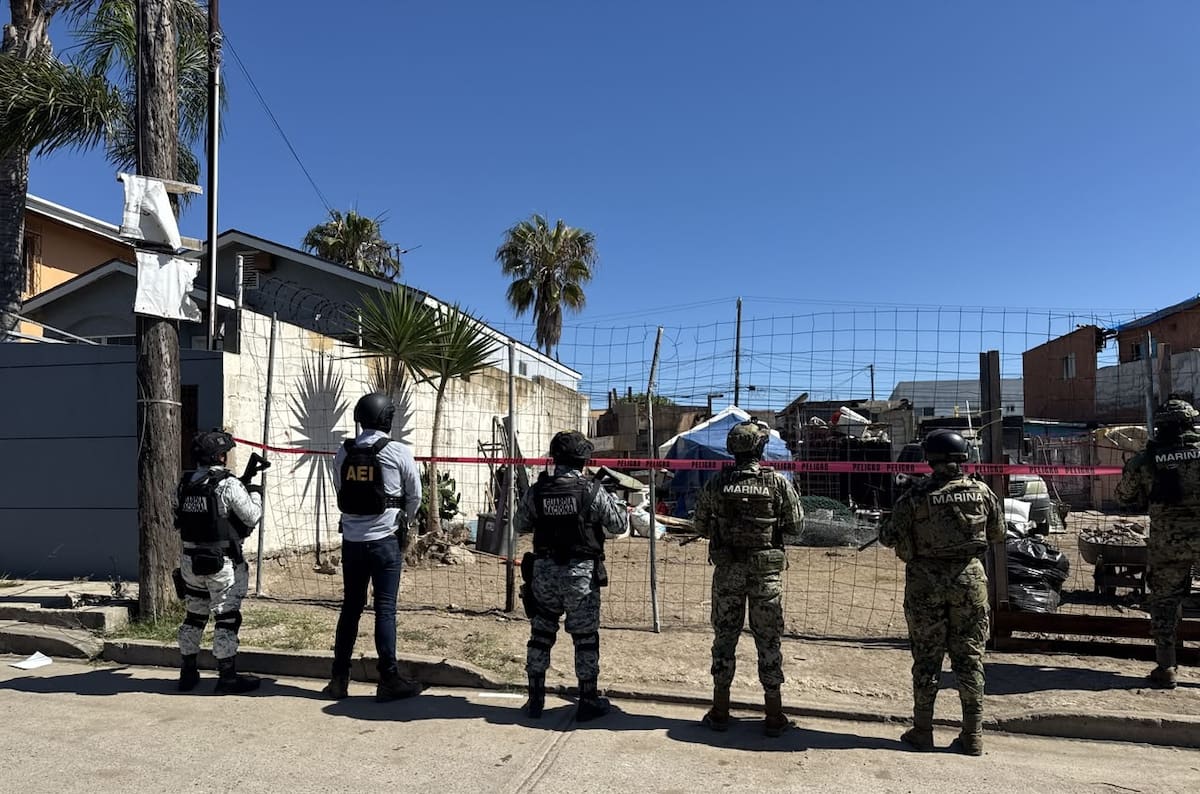 Autoridades aseguraron metanfetamina, marihuana, cartuchos, dispositivos electrónicos y dos inmuebles durante operativos realizados en distintas colonias. Foto: Cortesía