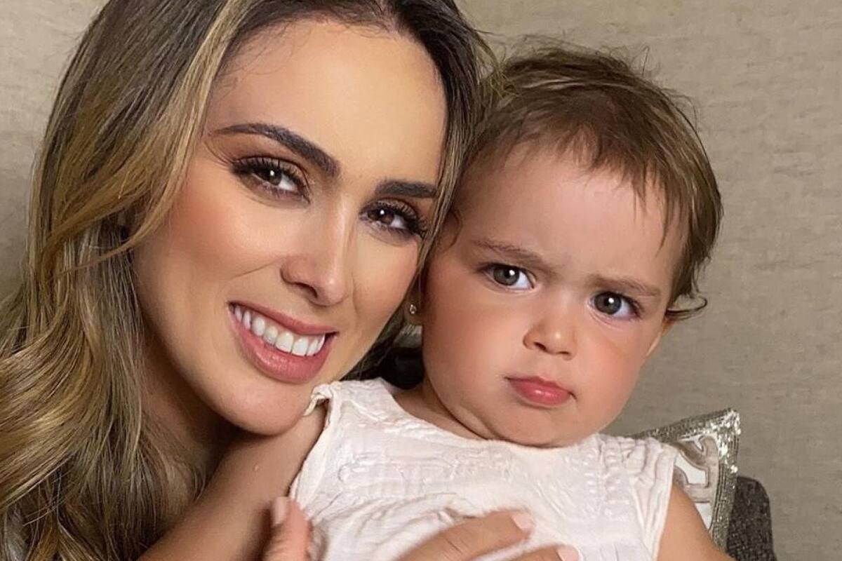 Hija de Jacky Bracamontes sorprende esquiando en agua con solo un año de edad