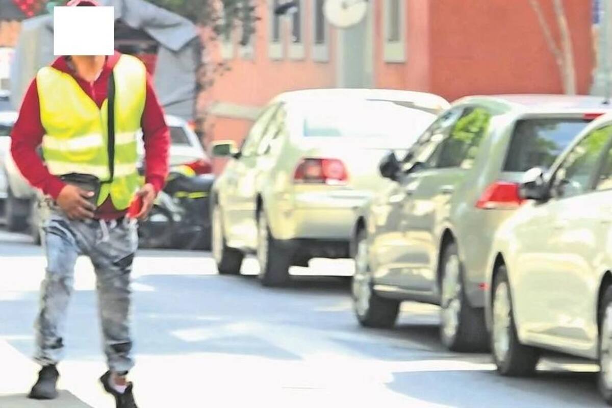 Franeleros en CDMX: ¿Qué dice la ley sobre ellos?