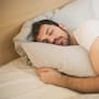 ¿Es normal babear al dormir? Especialistas señalan que suele ser común, pero advierten que síntomas como ronquidos frecuentes o cansancio extremo al despertar, pueden indicar un problema respiratorio o neurológico