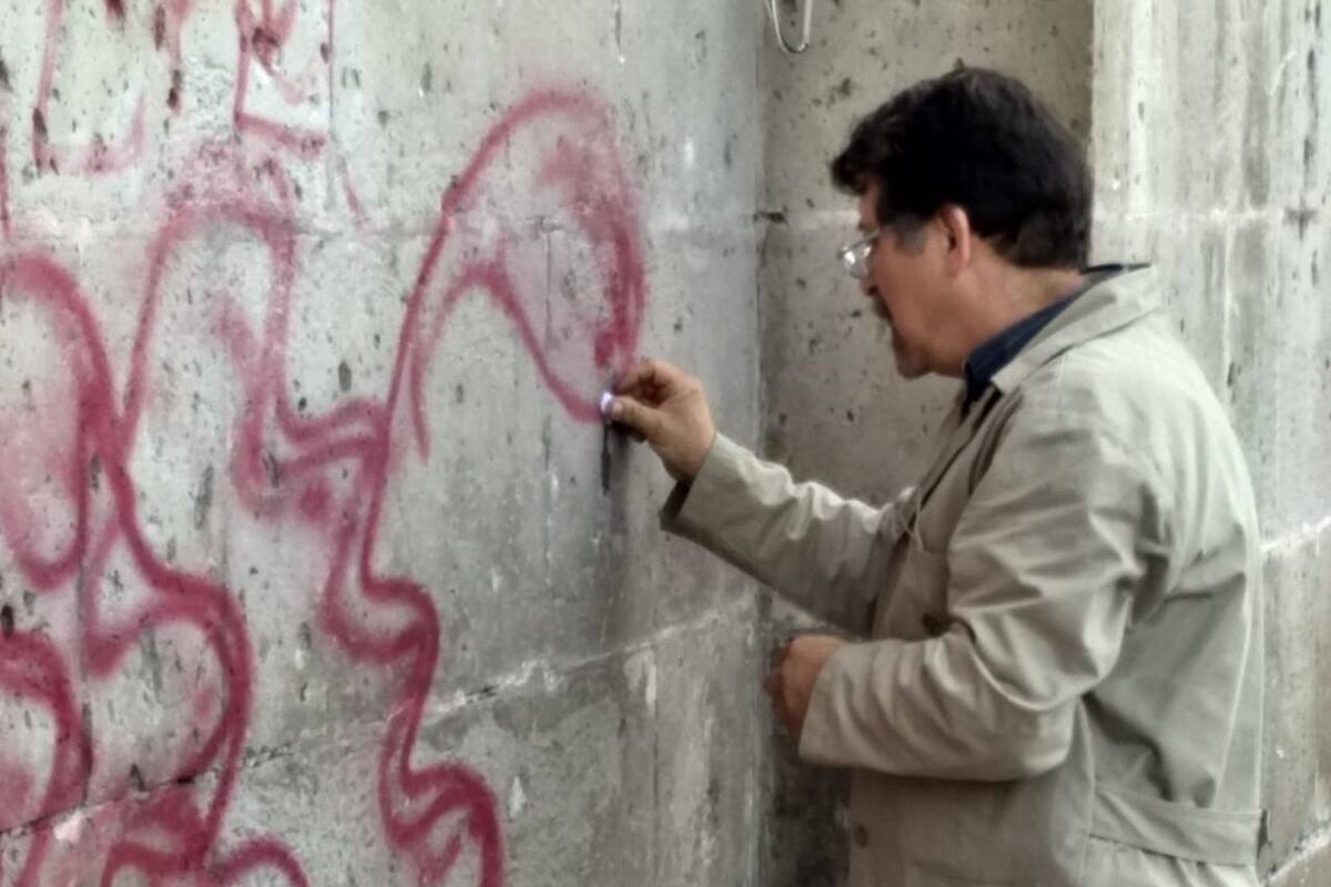 Vandalizan con graffiti Catedral de Morelia