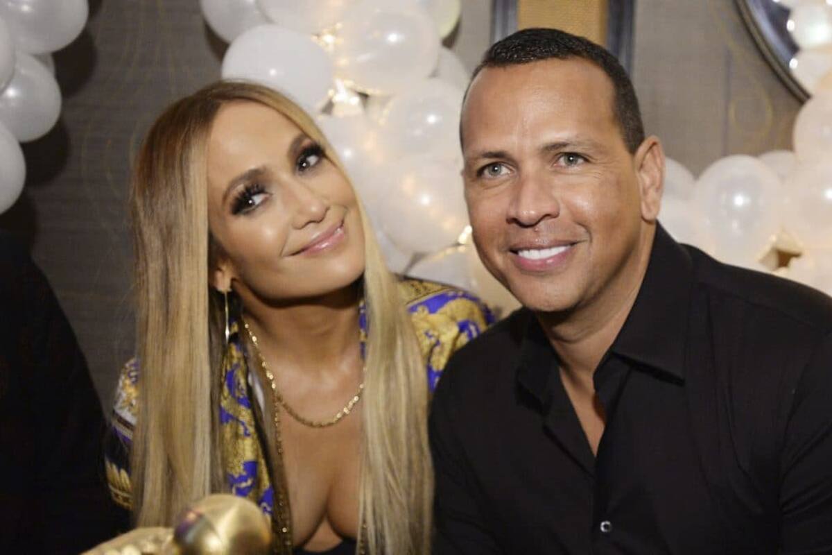 Jennifer Lopez y Alex Rodríguez en vías de comprar equipo de béisbol