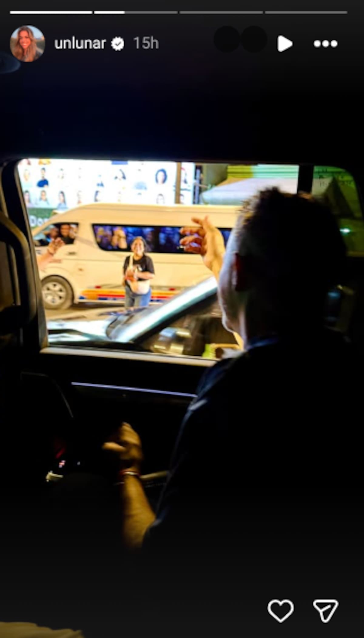 Stephanie Cayo compartió una foto acompañando a Alejandor Sanz durante su gira | Instagram @unlunar