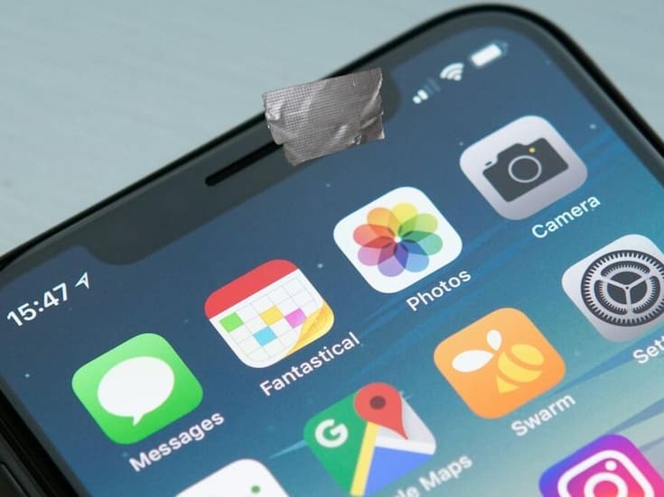 Por qué cubrir la cámara del celular se ha convertido en una de las recomendaciones más insistentes de los expertos en medio del aumento del espionaje digital
