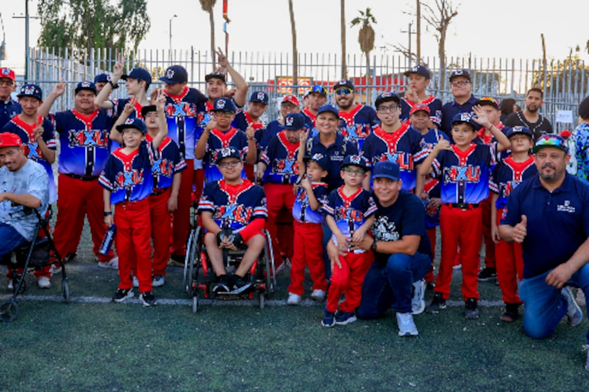 Niños con discapacidad convierten el béisbol en una celebración de vida