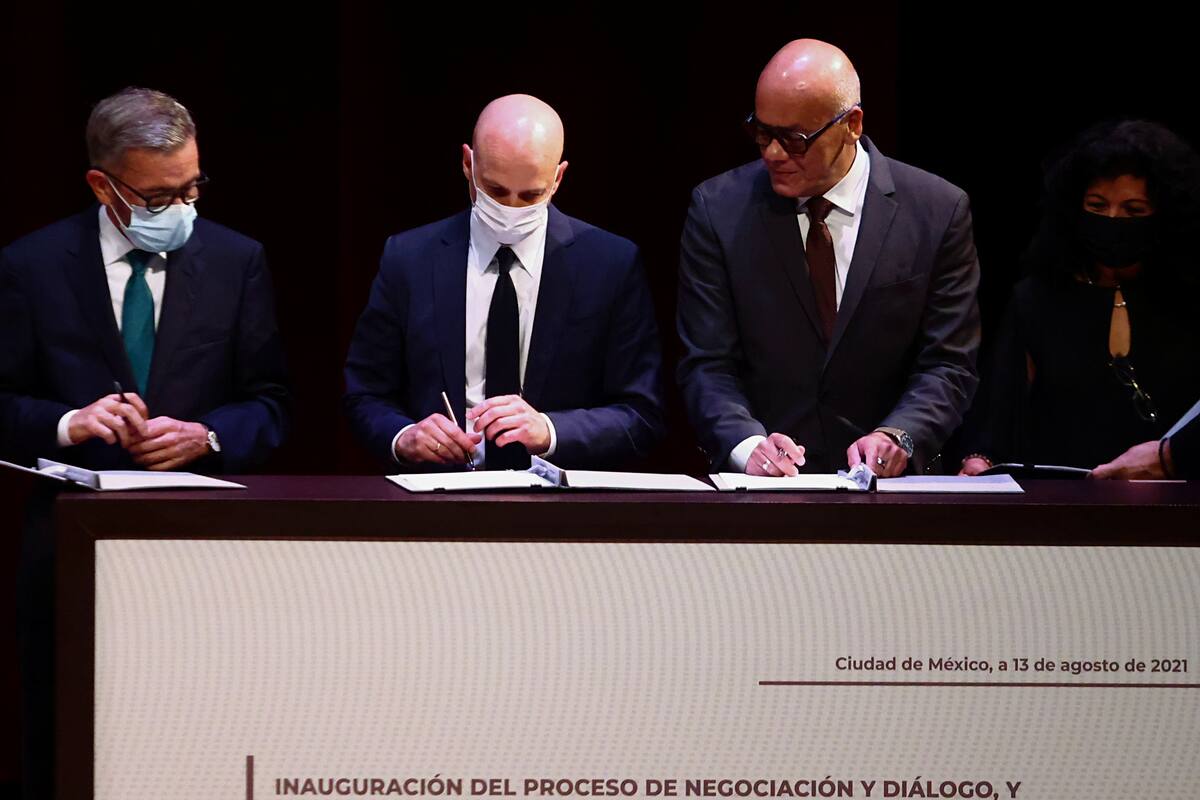 Gobierno y oposición de Venezuela retomarán diálogo en septiembre tras primera ronda en México