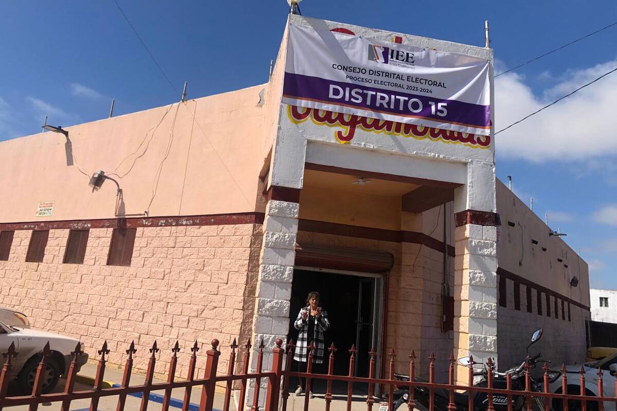 Instalan Consejo Distrital 15 del IEE en Rosarito