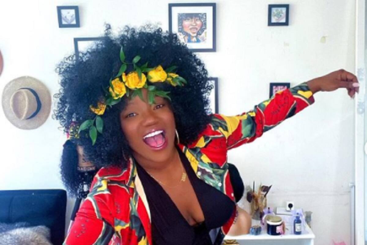 “Buenas, buenas”; Hoy amanecimos canceladas, Chiky Bombom patenta su frase y recibe críticas de internautas