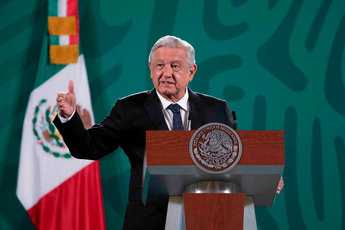 "Inaugura" El Universal el quién es quién de las noticias falsas en mañanera de AMLO