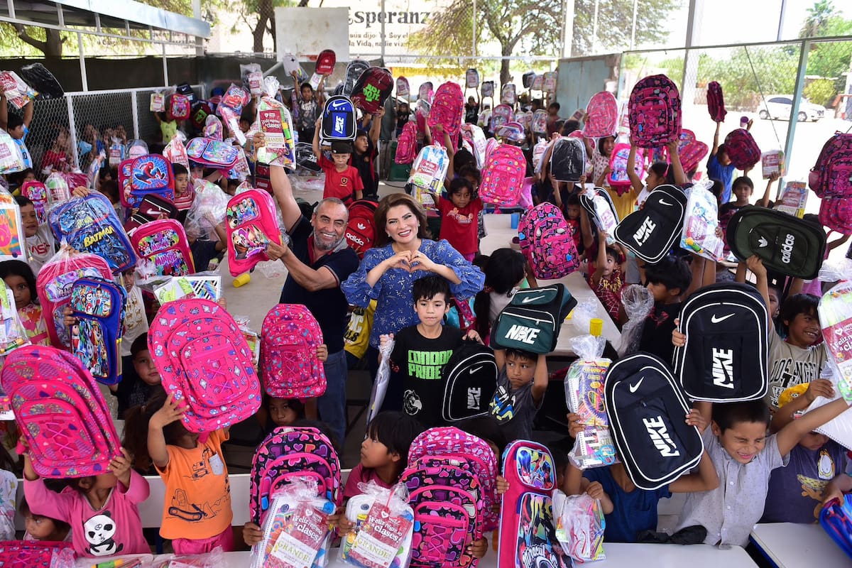 Realiza Valles Sampedro entrega de útiles escolares en comedor comunitario del Poblado Miguel Alemán