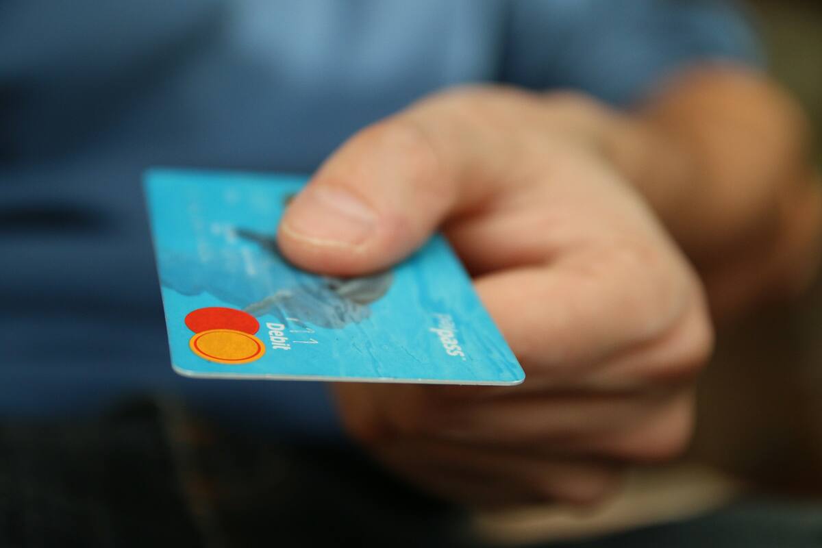 Toma esa tarjeta y ¡comienza tu historial crediticio!