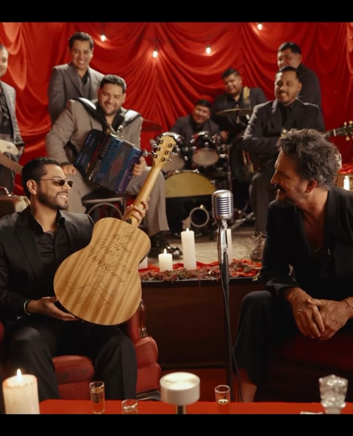 La colaboración tiene un significado especial para Eduin Caz, quien ha reconocido públicamente su admiración por la música de Arjona. Foto: Cortesía