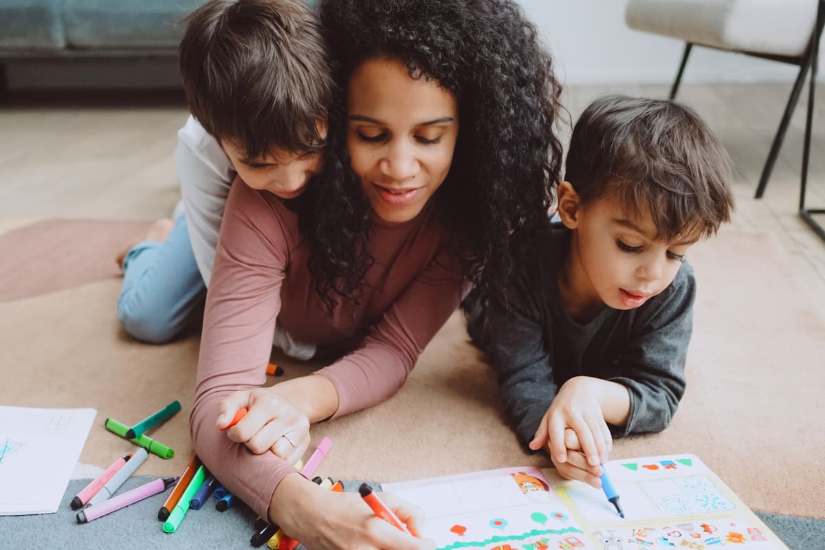 El dilema de la crianza: ¿Deben los padres ser amigos de sus hijos?