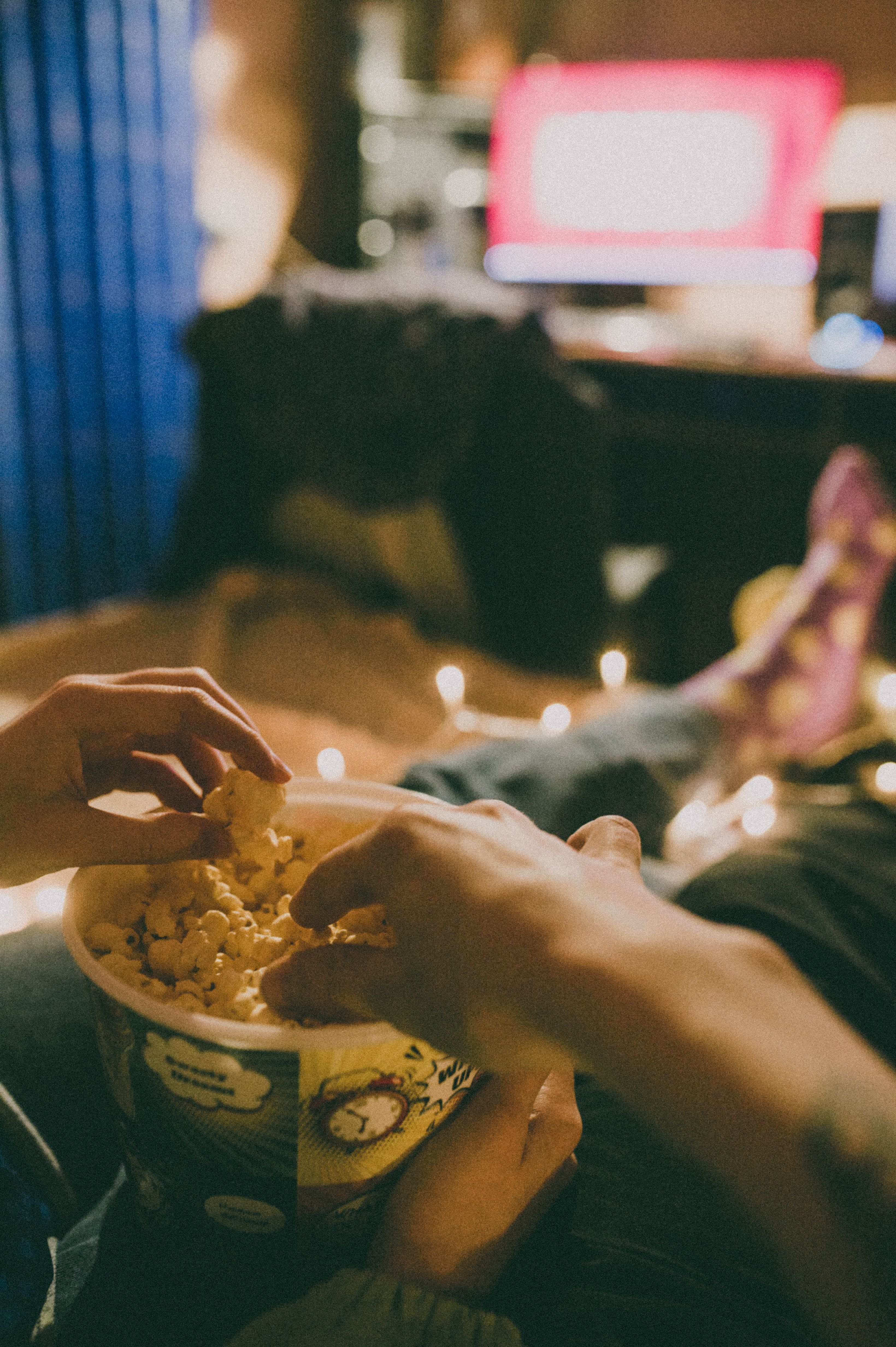 Estudios científicos señalan que el entretenimiento digital, las redes sociales y las plataformas de streaming han transformado los hábitos de ocio y tiempo libre. Foto: Pexels