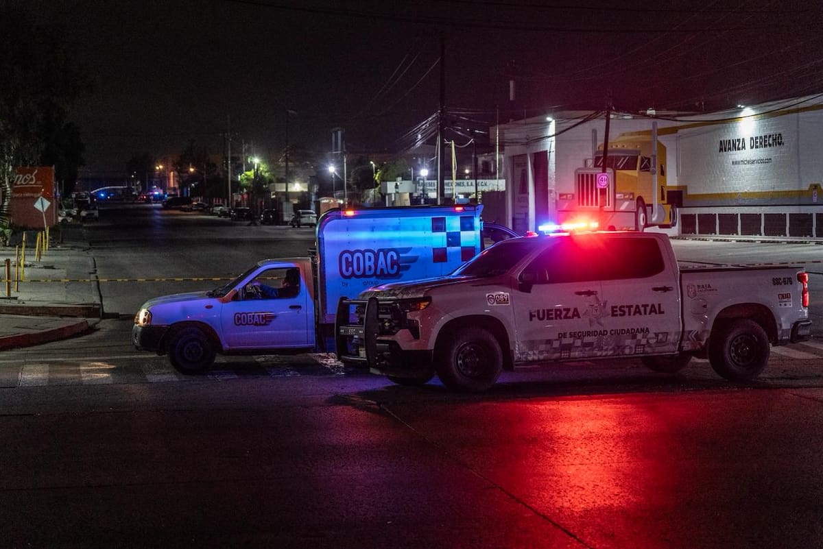 Junto al varón fue hallada también una cartulina blanca con un mensaje, cuyo contenido no fue revelado. Foto: Border Zoom