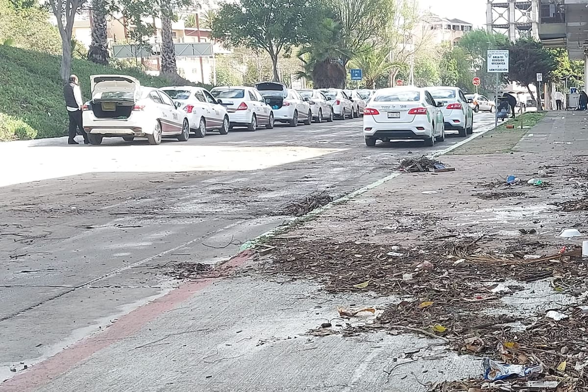 Encharcamientos provocan pérdidas de más 5 mil pesos a taxistas