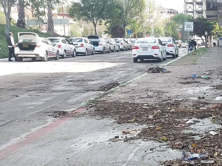 Encharcamientos provocan pérdidas de más 5 mil pesos a taxistas