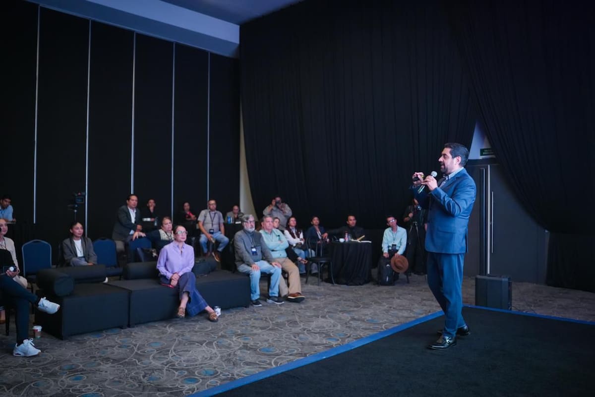 El observatorio social de baja california resaltó cómo la inteligencia artificial está transformando los ámbitos educativos y productivos, impulsando nuevos modelos de aprendizaje y desarrollo económico en la región. Foto: Cortesía