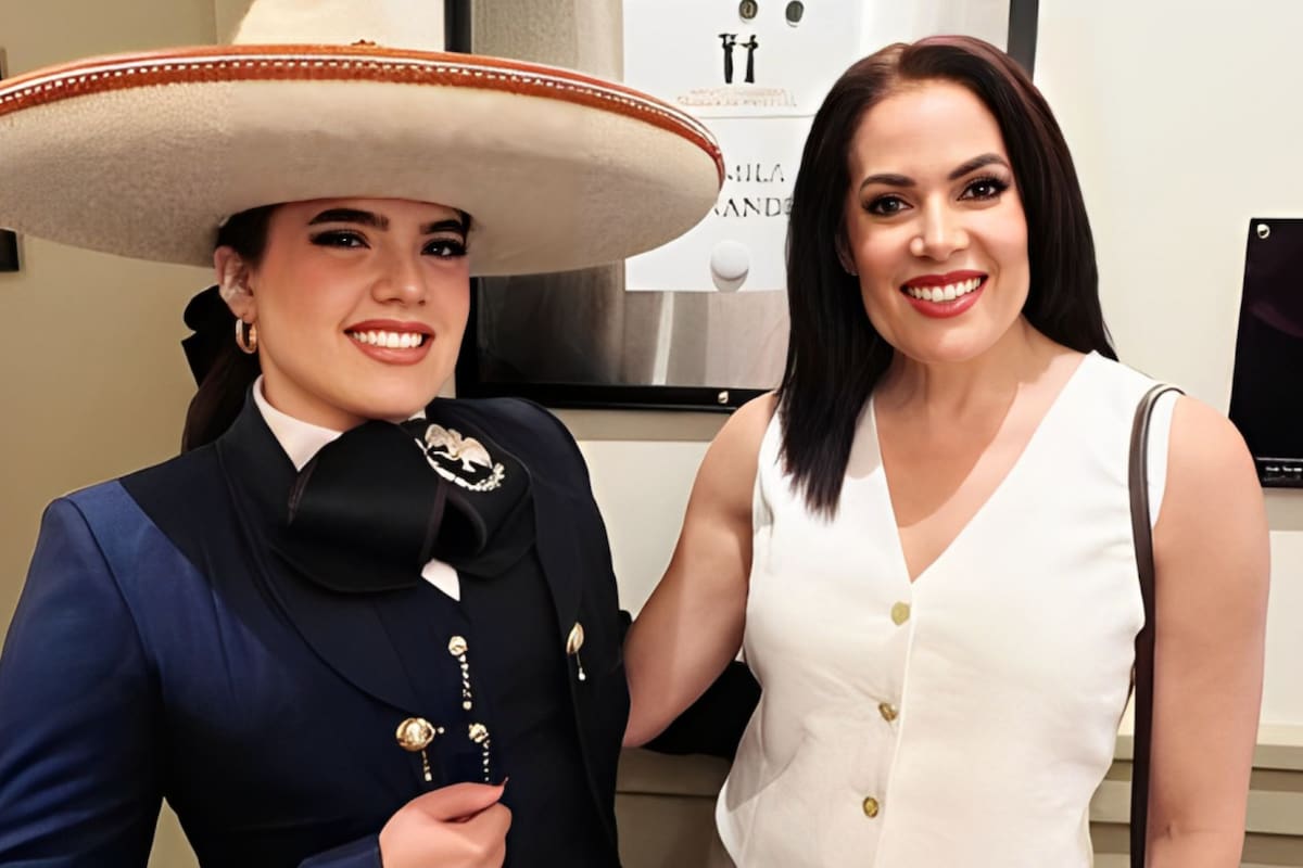 “La presión puede afectar”: Madre de Camila Fernández la defiende ante críticas por error en el Himno Nacional