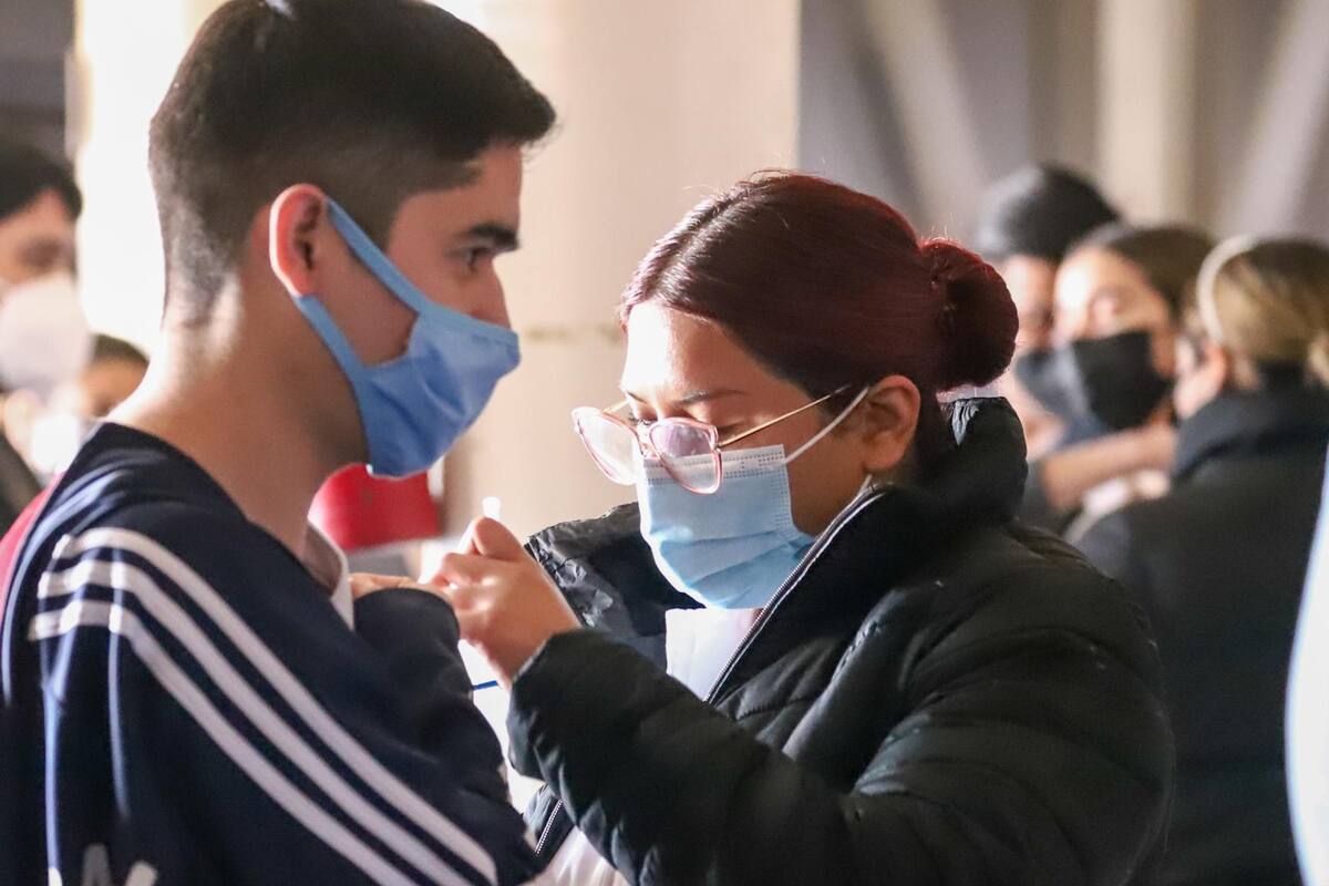 Acude 25% de 18 a 29 años a aplicarse refuerzo