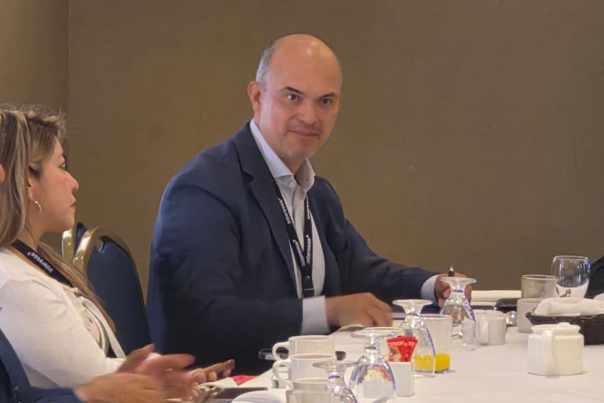 Aumentan costos de seguros de autos y gastos médicos hasta 25% en 2026