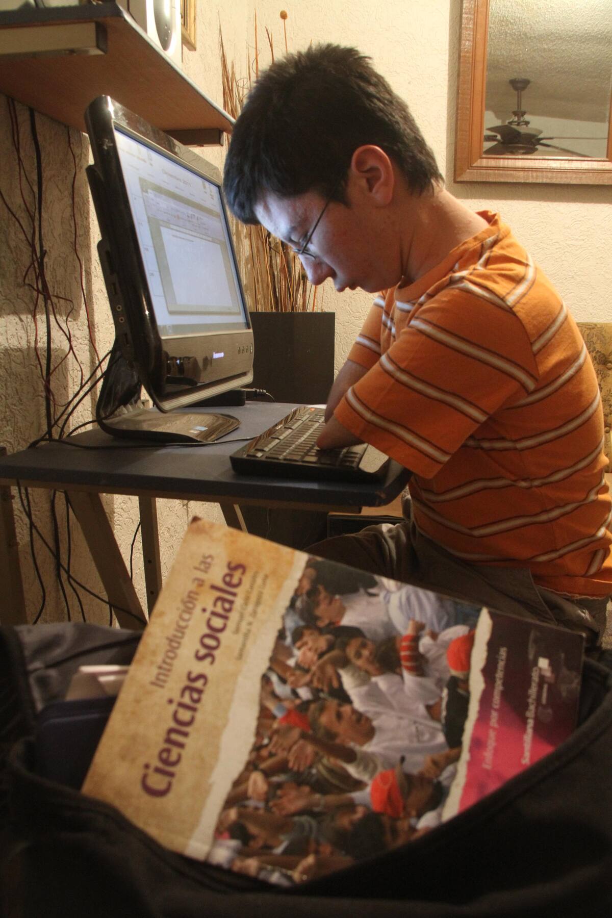 En esta imagen del 1 de diciembre de 2011 se observa a David Antonio cuando realizaba su tarea.