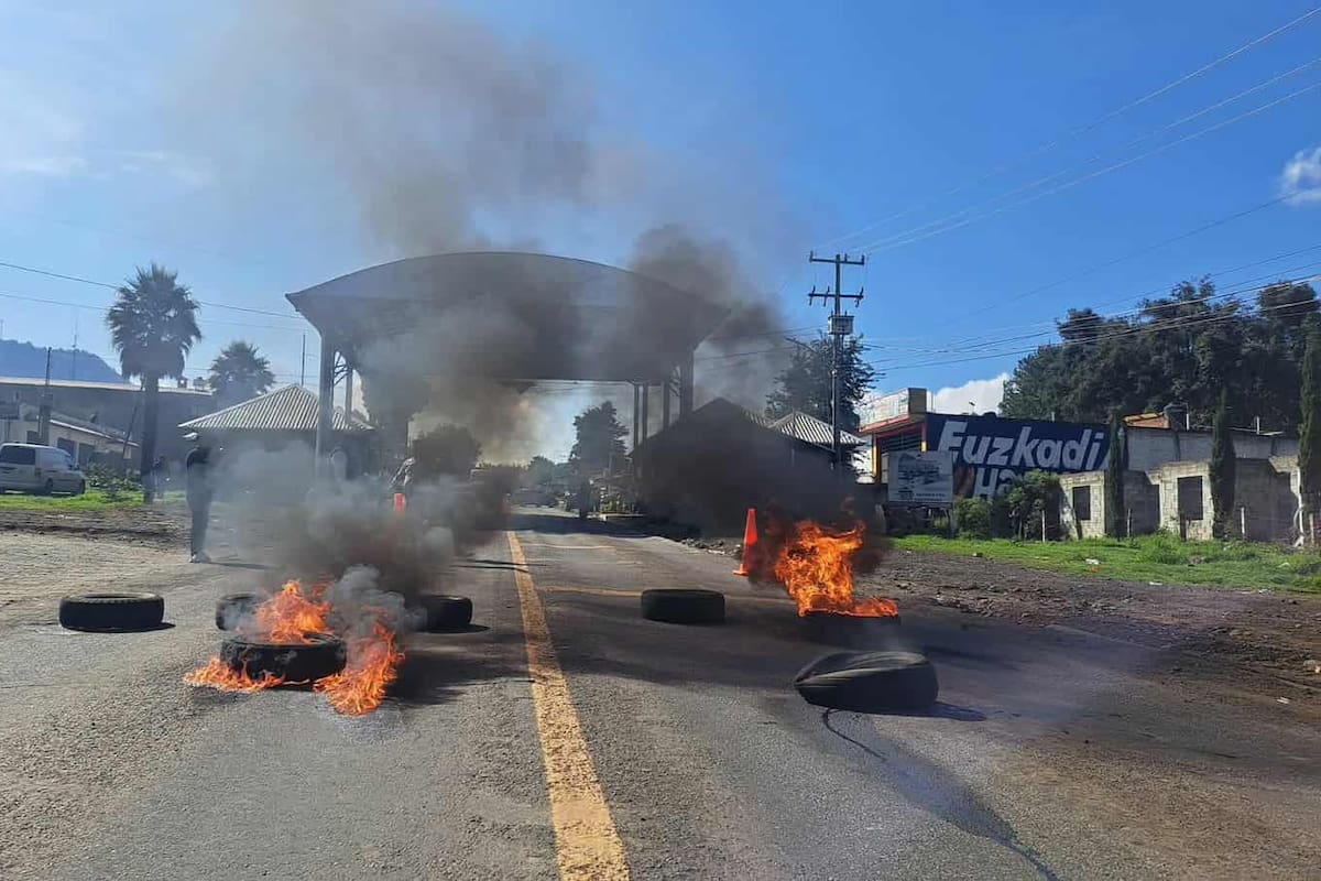 Bloquean carreteras en Cherán ante brutales ataques del Cártel Jalisco Nueva Generación