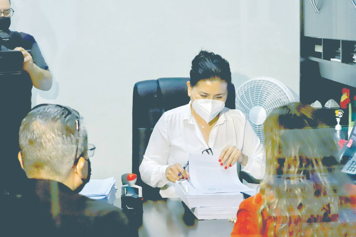 Denuncian por fraude a 39 ex funcionarios de 'Kiko' Vega