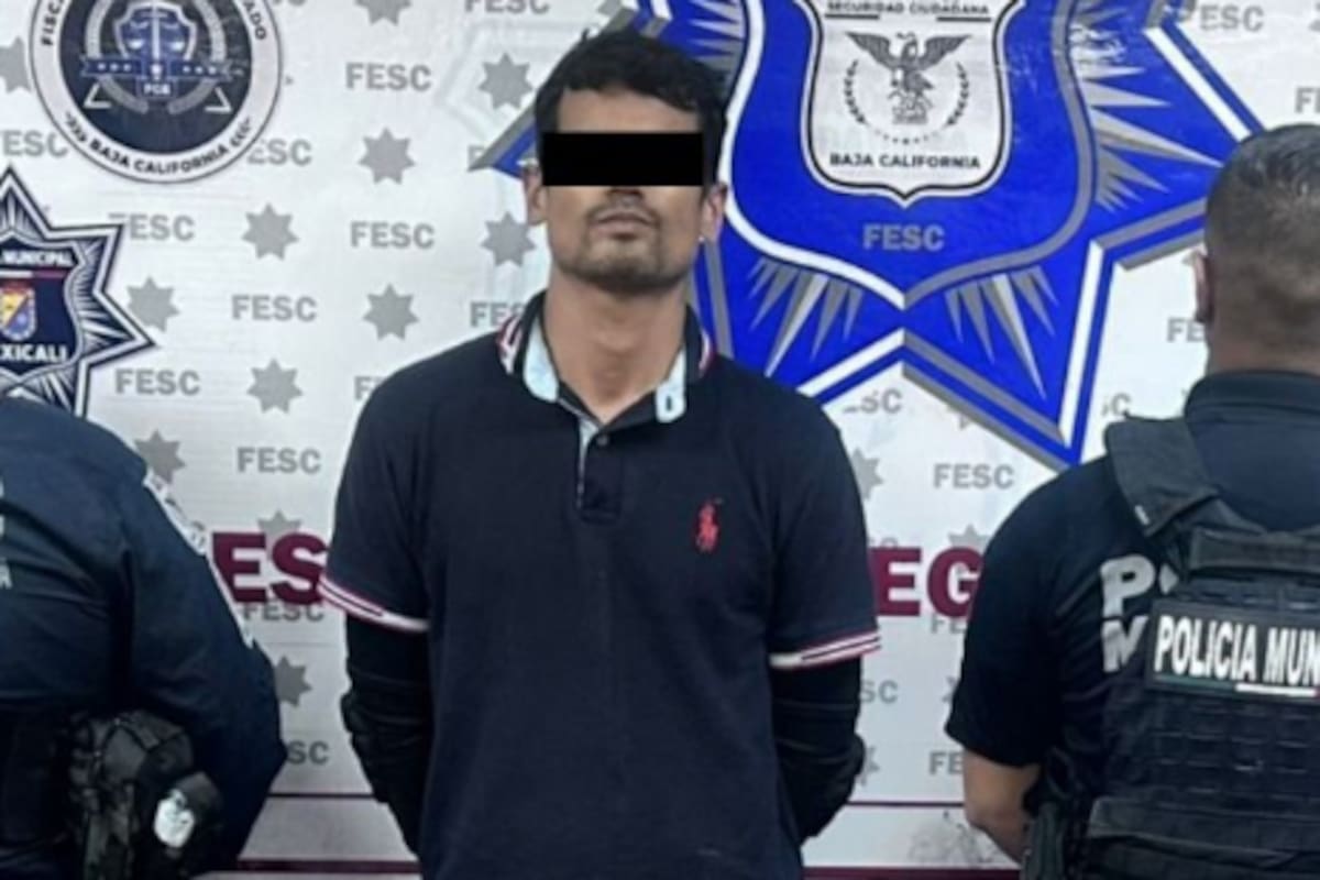 Detienen a motociclista con más de un kilo de mariguana y 265 cigarrillos listos para consumo