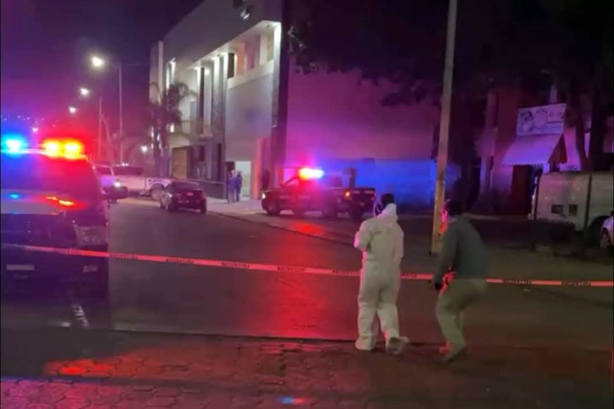 Agresión armada afuera de funeraria deja un menor sin vida