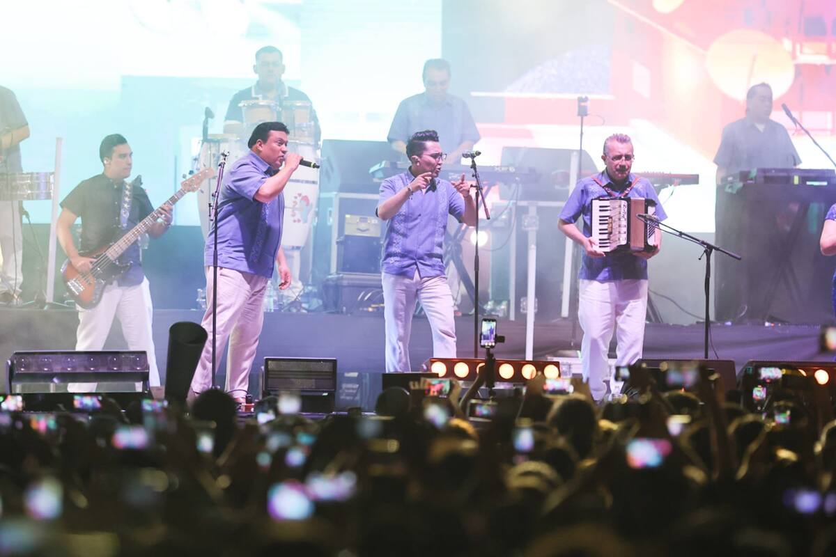 Cristian Castro y Los Ángeles Azules pusieron a cantar y bailar a los cachanillas