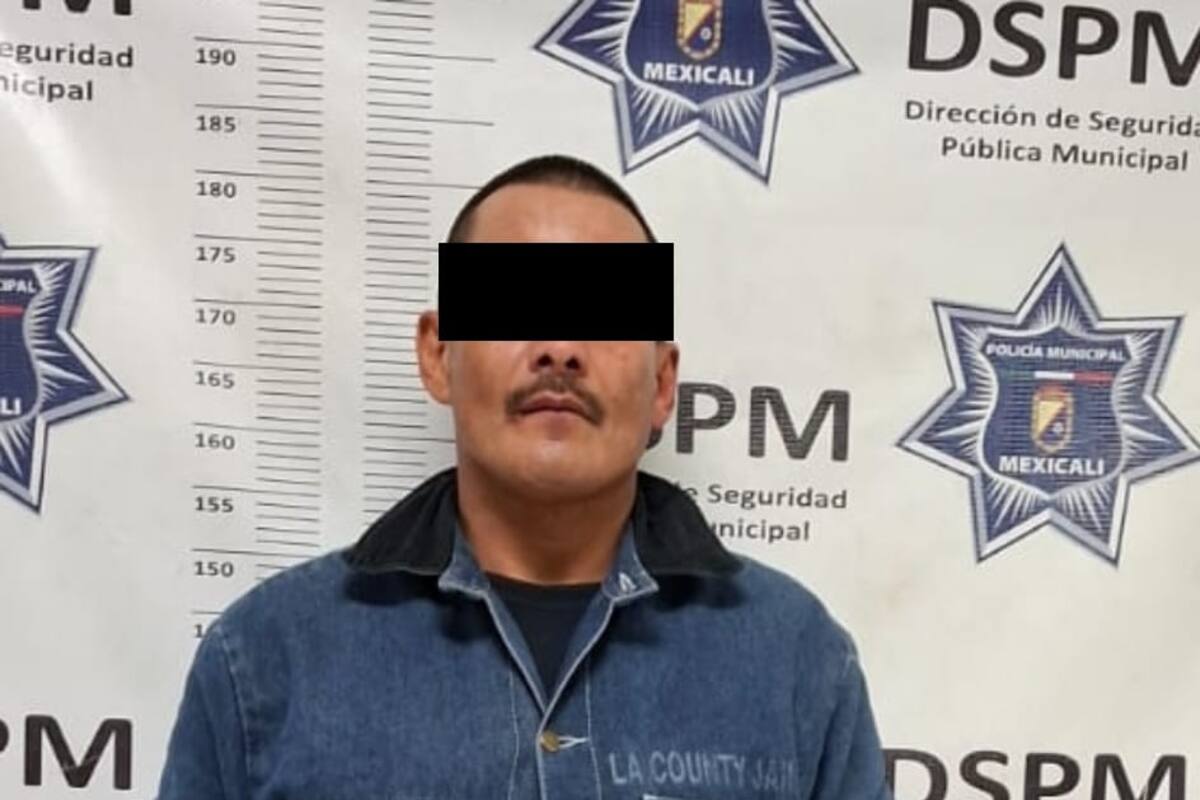 Detienen a hombre con orden de arresto por robo