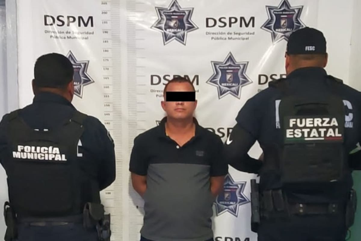 Insulta a policías y tenía orden de aprehensión por robo