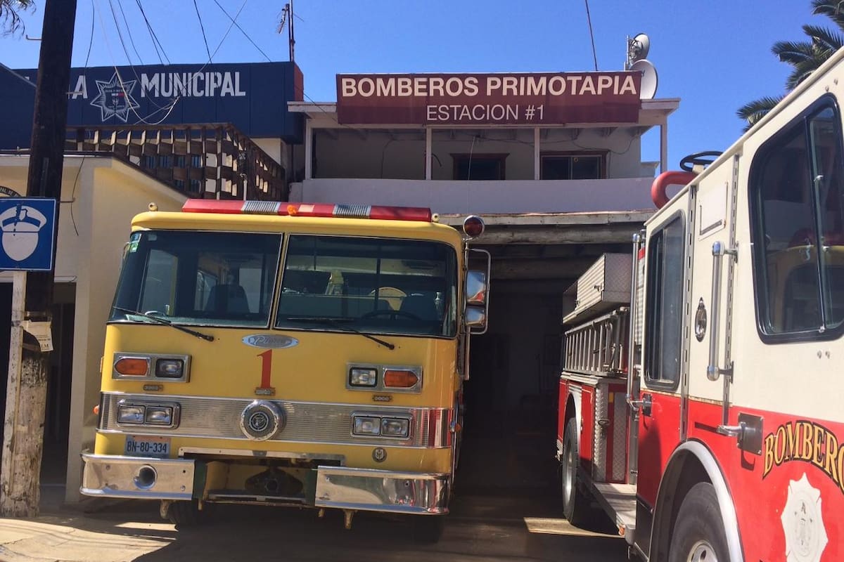 Bomberos de Rosarito trabajan bajo protesta; regidor pide comparecencia de su director