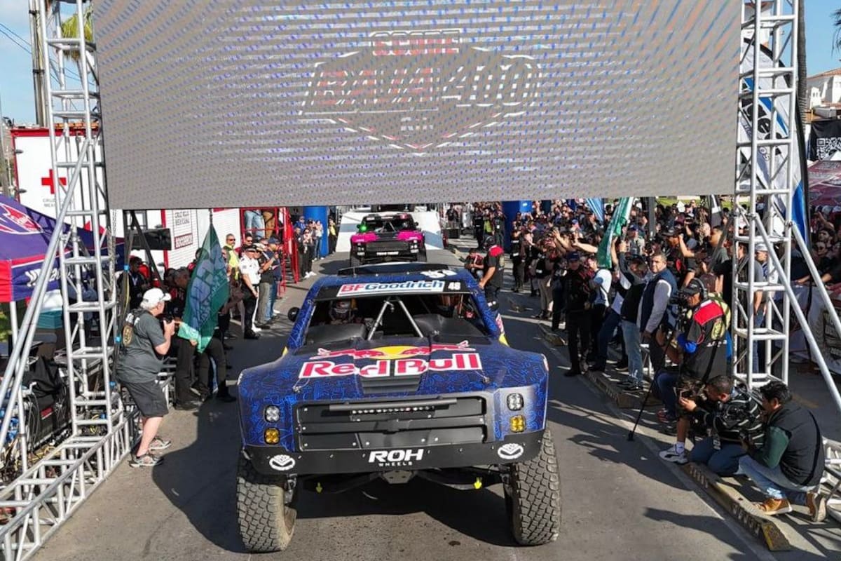 Saldo blanco durante la carrera fuera de camino Baja 400
