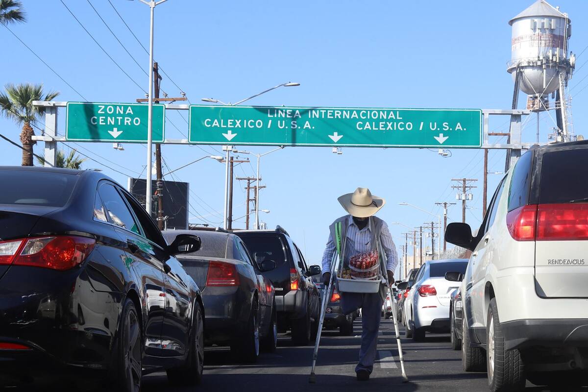 Mexicalenses muestran alegría tras primeras compras en Estados Unidos